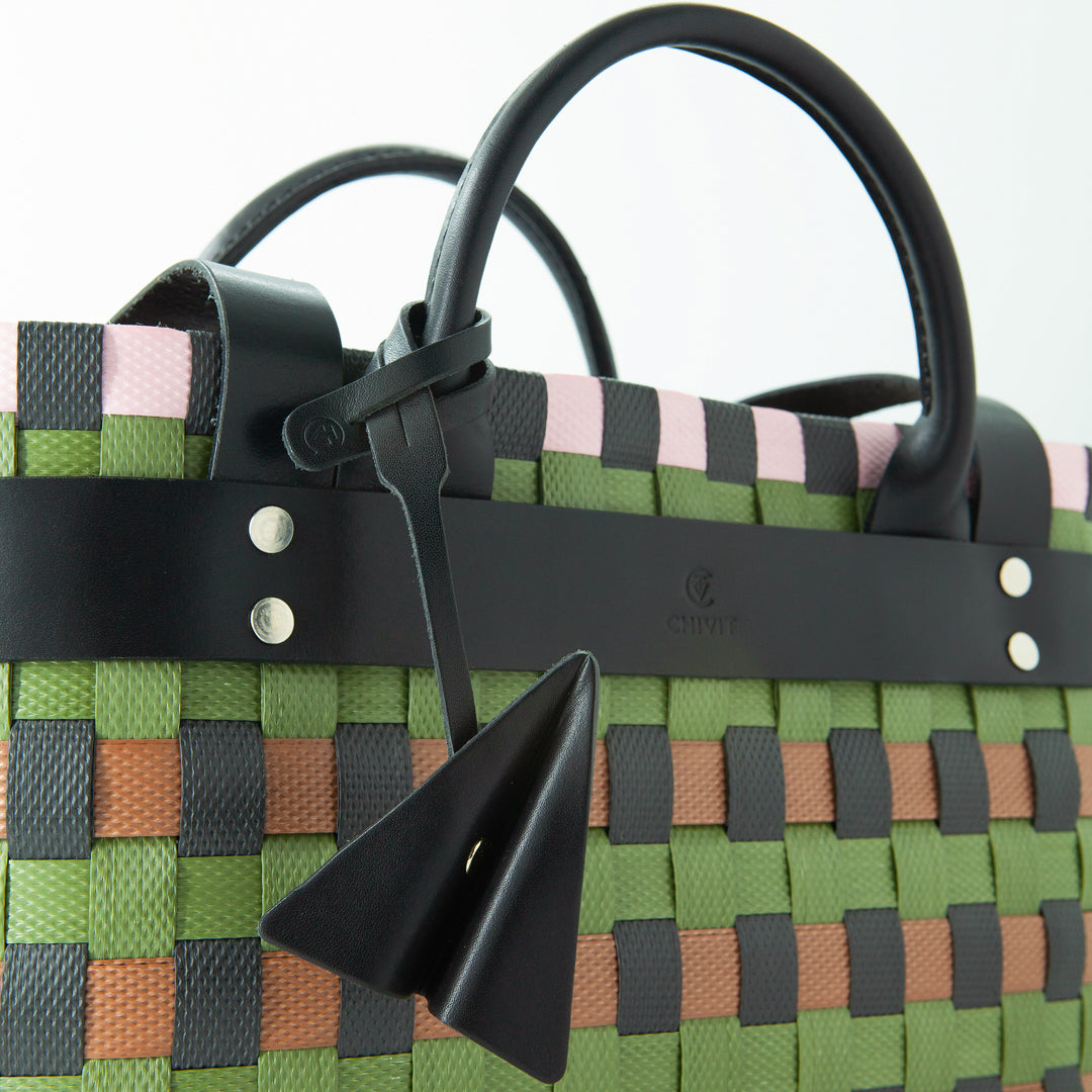 Origami Uçak Figürlü Çanta Süsü Siyah